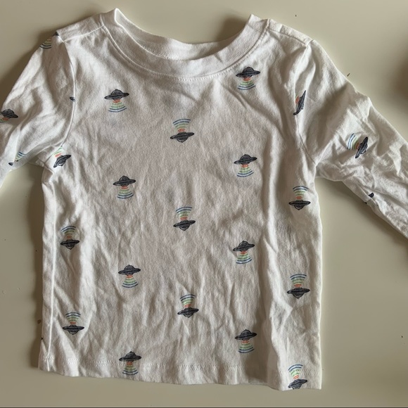 B U N D L E 3 Long Sleeve Tees 🚀 - Picture 2 of 5